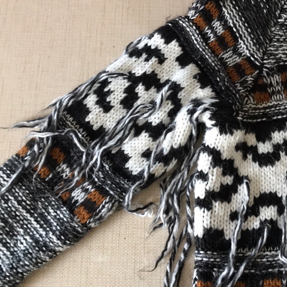 Volcom hooded sweater✨ - Picture 5 of 5